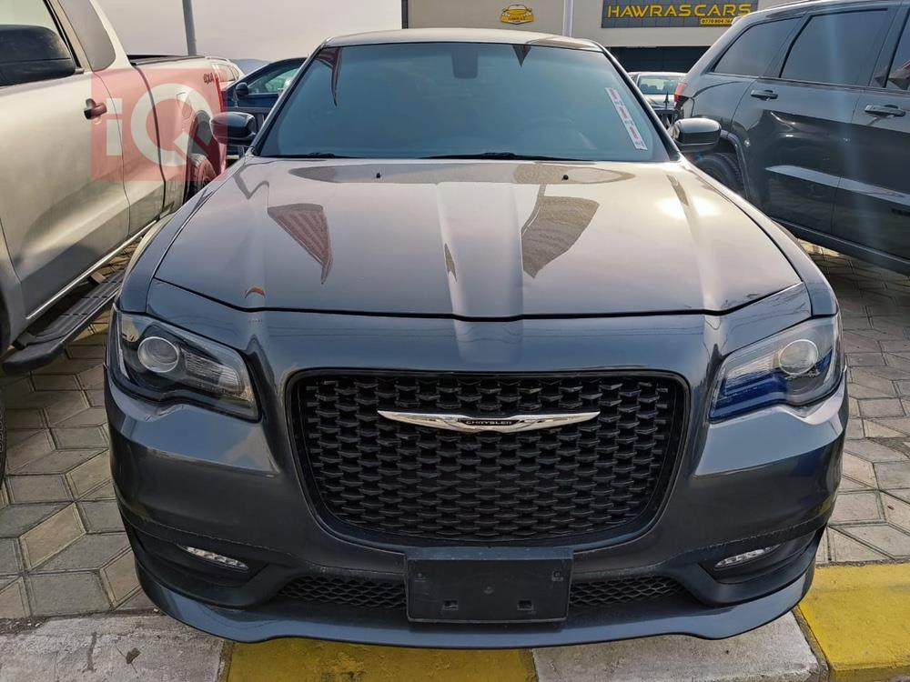 کرایسلەر 300